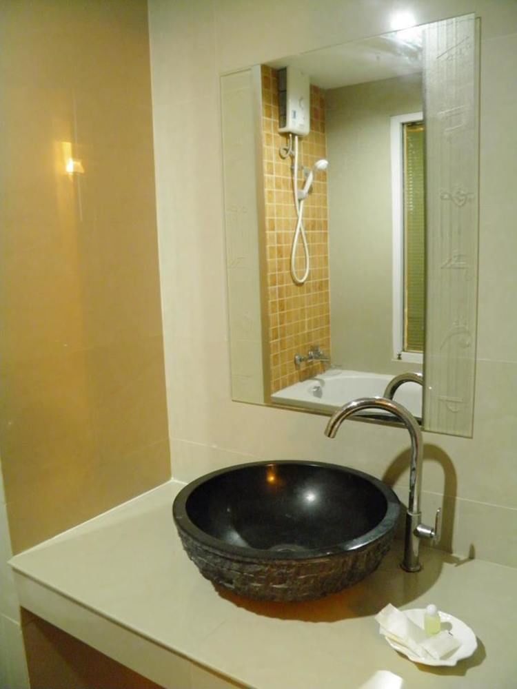 Chivapuri Residence Bangsaen Чонбури Екстериор снимка