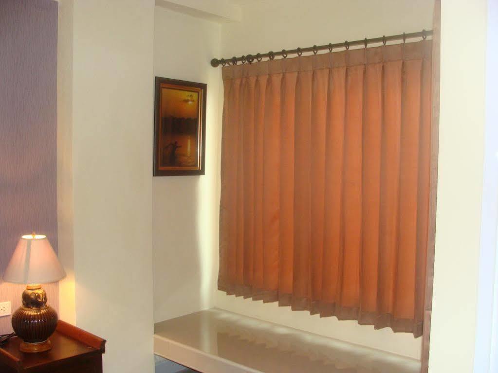 Chivapuri Residence Bangsaen Чонбури Екстериор снимка
