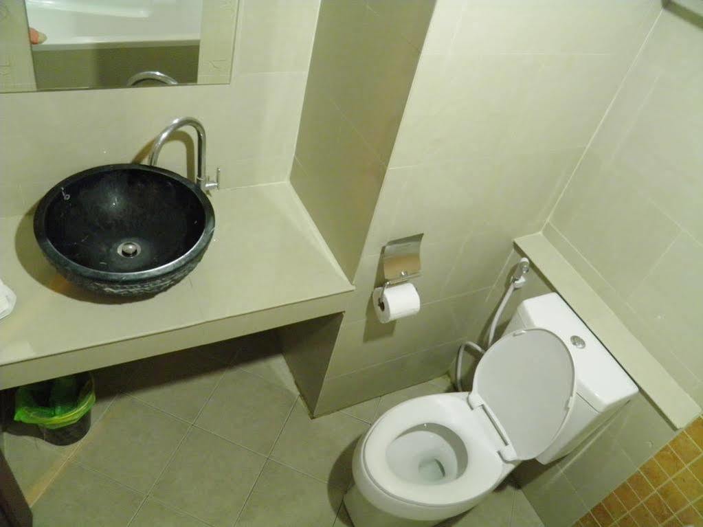 Chivapuri Residence Bangsaen Чонбури Екстериор снимка