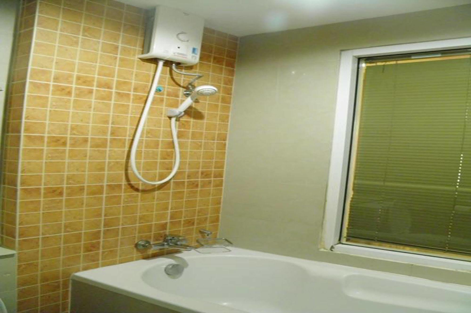 Chivapuri Residence Bangsaen Чонбури Екстериор снимка